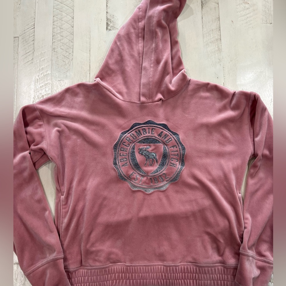 Abercrombie kids pink velvet hoodie size 9/10